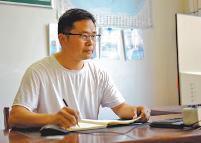 勇担时代使命，在奋斗中书写青春华章（新时代画卷） 第 2 张