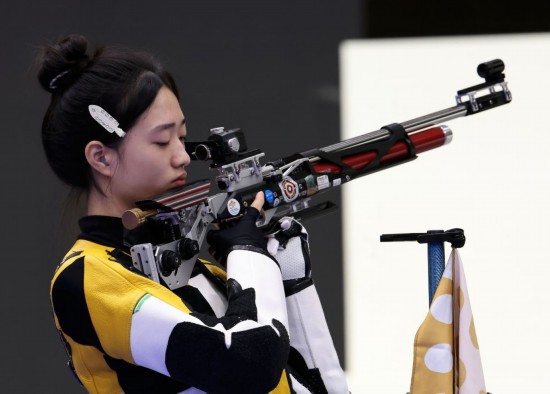 中国组合黄雨婷/盛李豪摘得巴黎奥运会首金 第 4 张