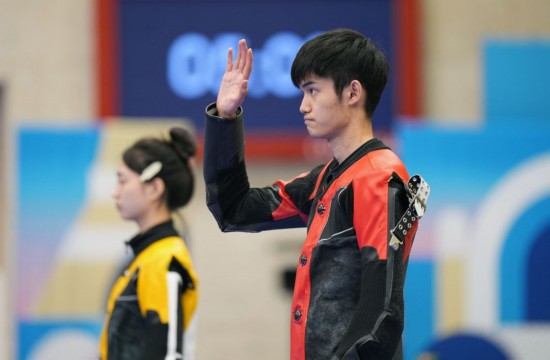 中国组合黄雨婷/盛李豪摘得巴黎奥运会首金 第 7 张